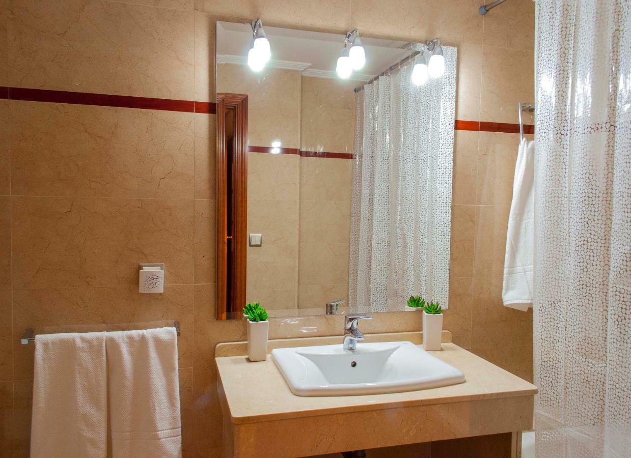 Apartamento Centrico Con Parking Privado Кордоба Екстериор снимка