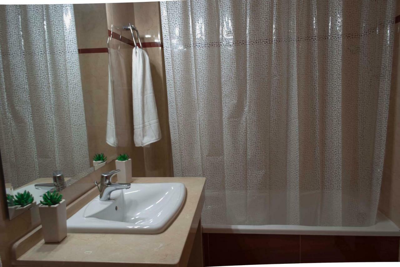 Apartamento Centrico Con Parking Privado Кордоба Екстериор снимка